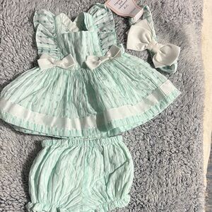 cupcakes & cashmere Mint Green Diaper Cover Set with Bows